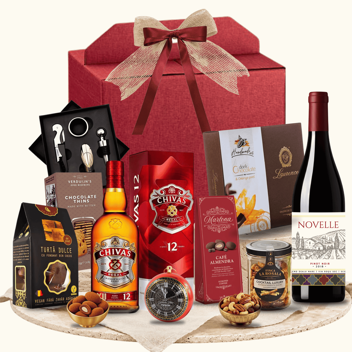 Cutie cadou A Class Apart cu whisky Chivas Regal și vin roșu Novelle