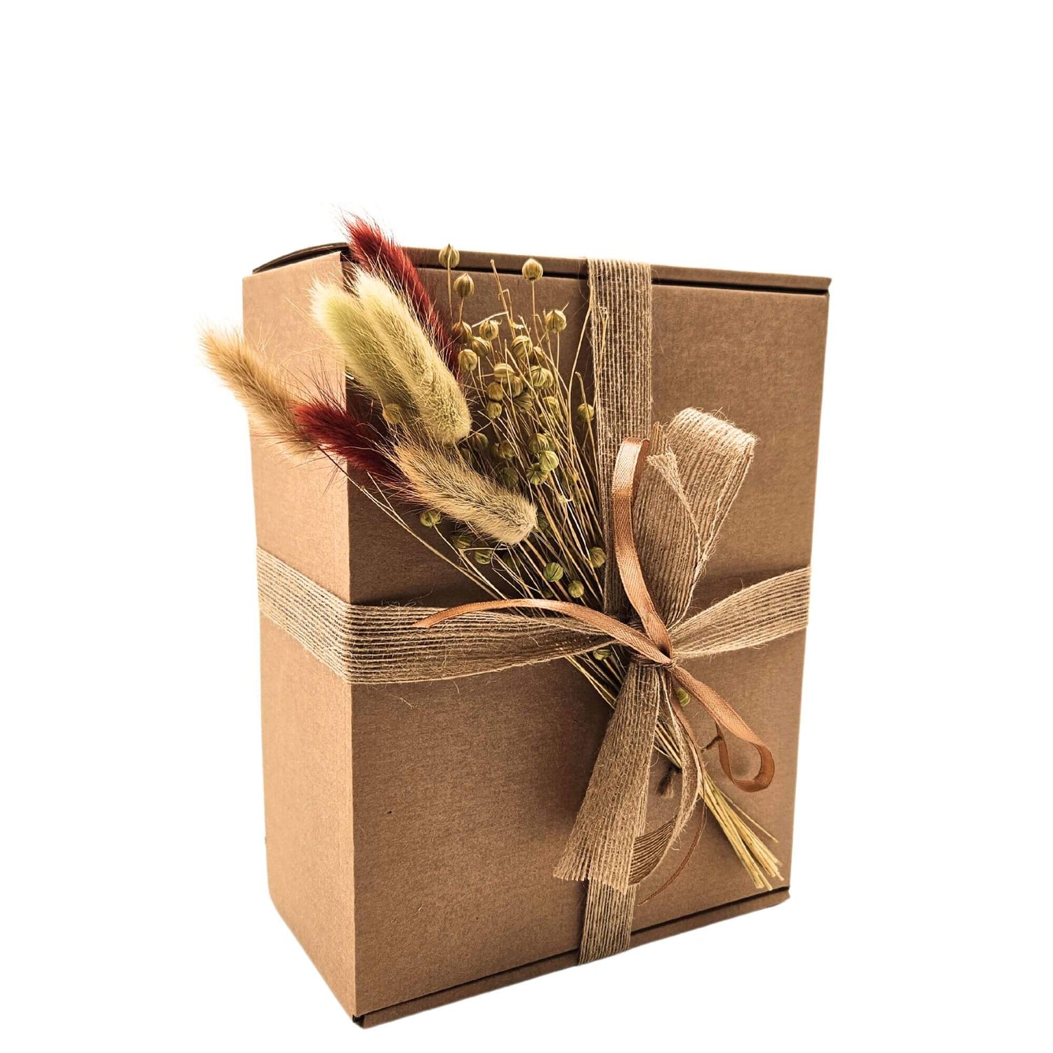 Cadou Elixirul Munților cu decoratiuni de flori uscate si panglica iuta si satin, in cutie craft 3