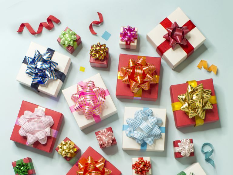 Idei Cadou de Crăciun pentru Toate Ocaziile: Surprinde-ți Prietenii și Partenerul cu daruri Unice!