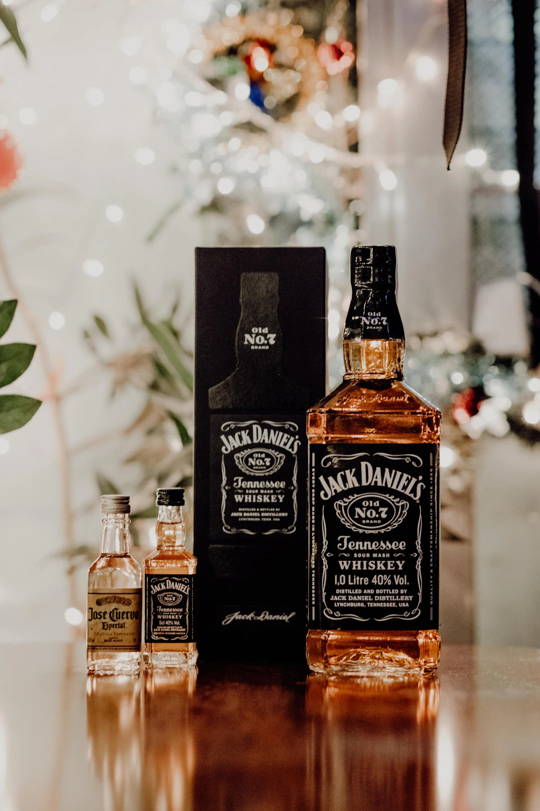 Cadouri festive cu alcool pentru bărbați, delicate și rafinate