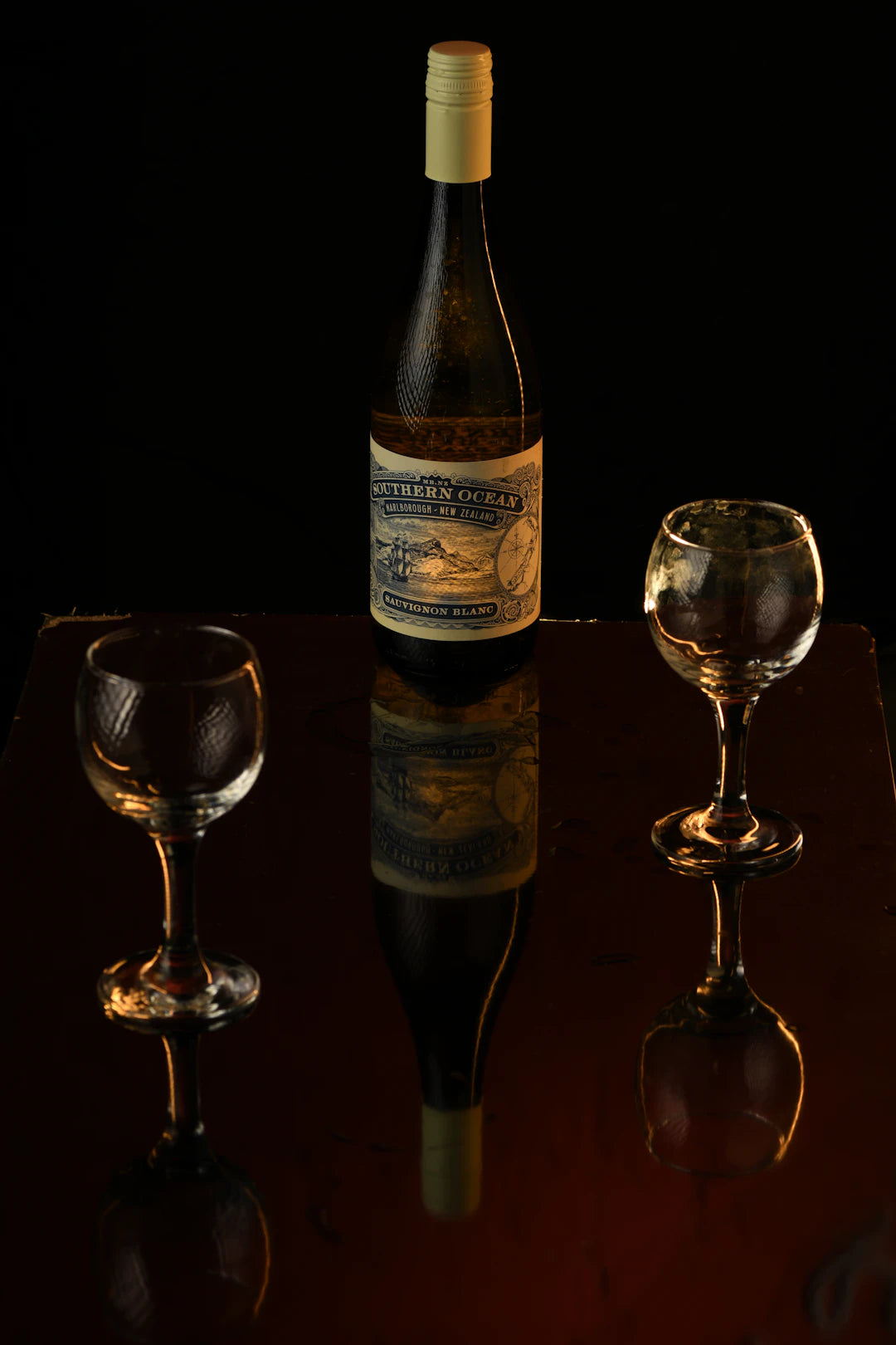 Cadouri diverse cu accesorii elegante pentru iubitorii de vin