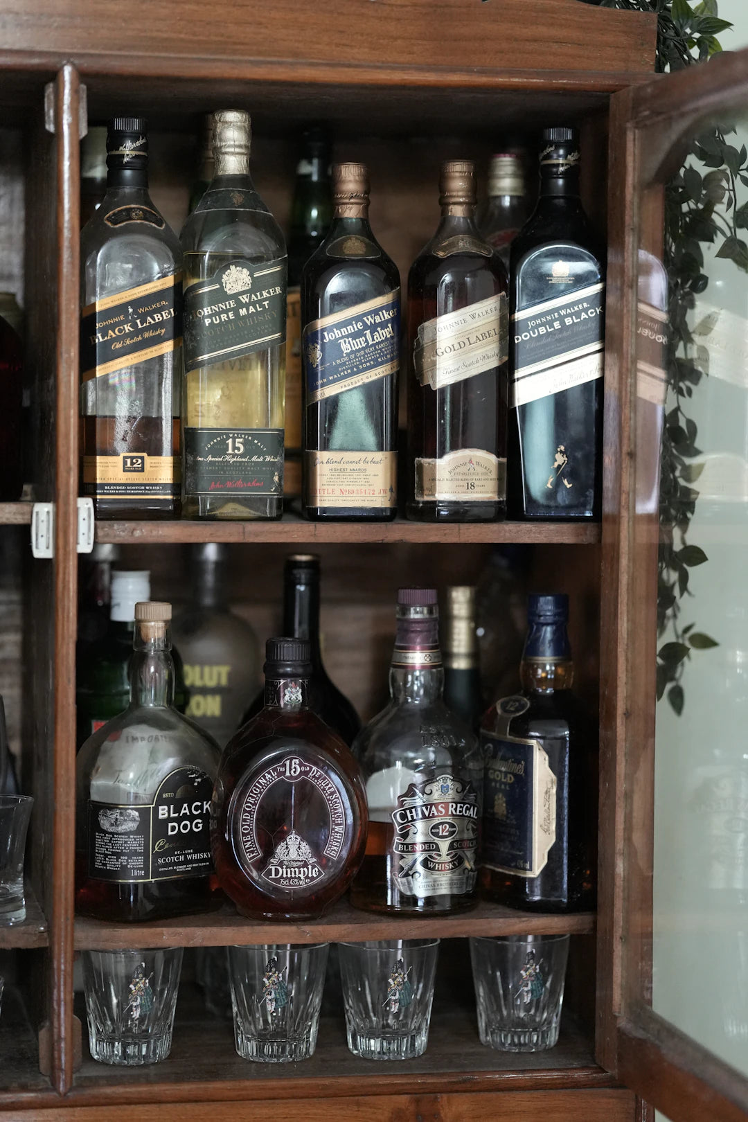 Cadouri Fine cu Whisky pentru Momente de Neuitat