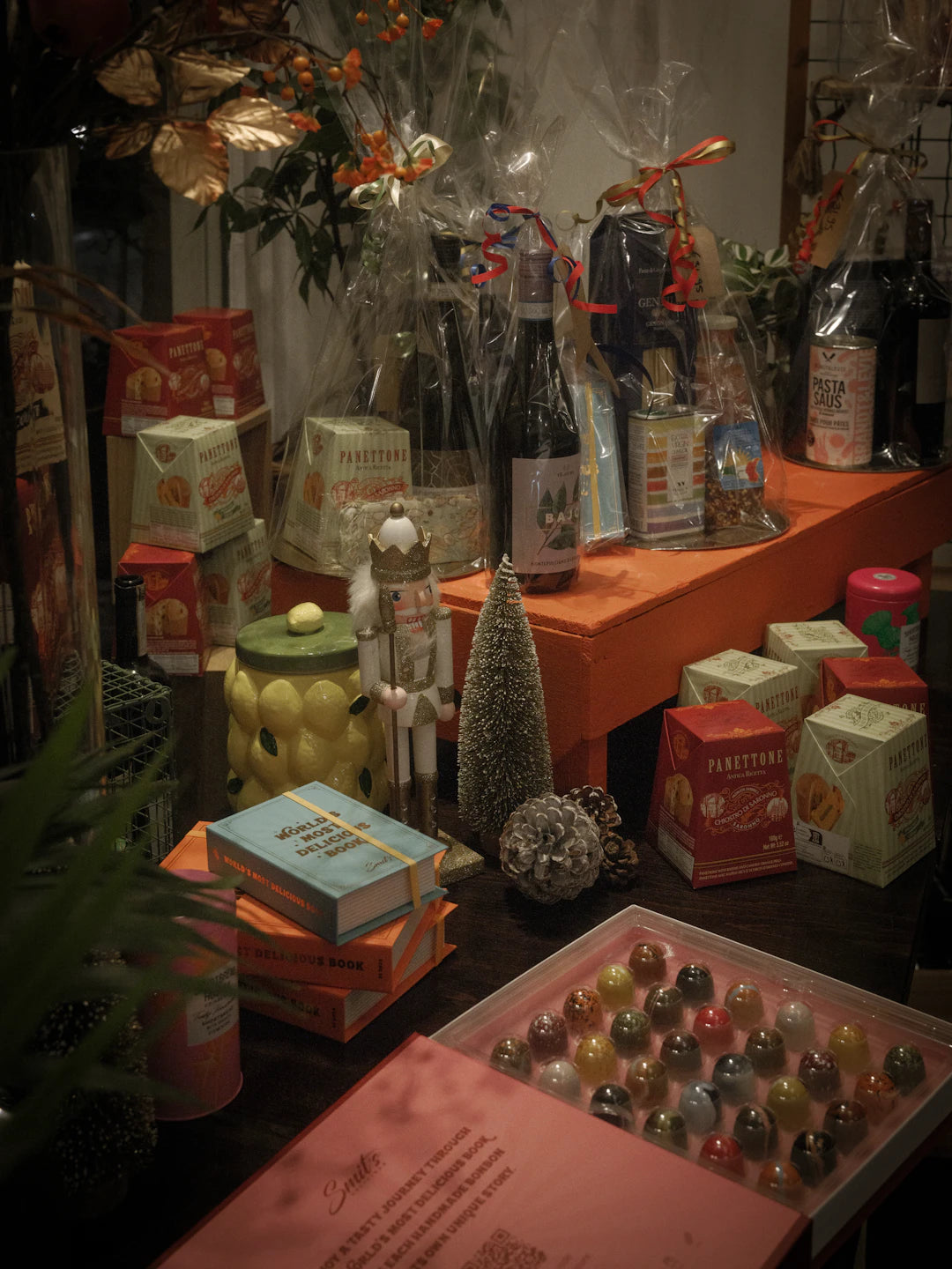 Cadouri gourmet cu vin și delicii pentru sărbători