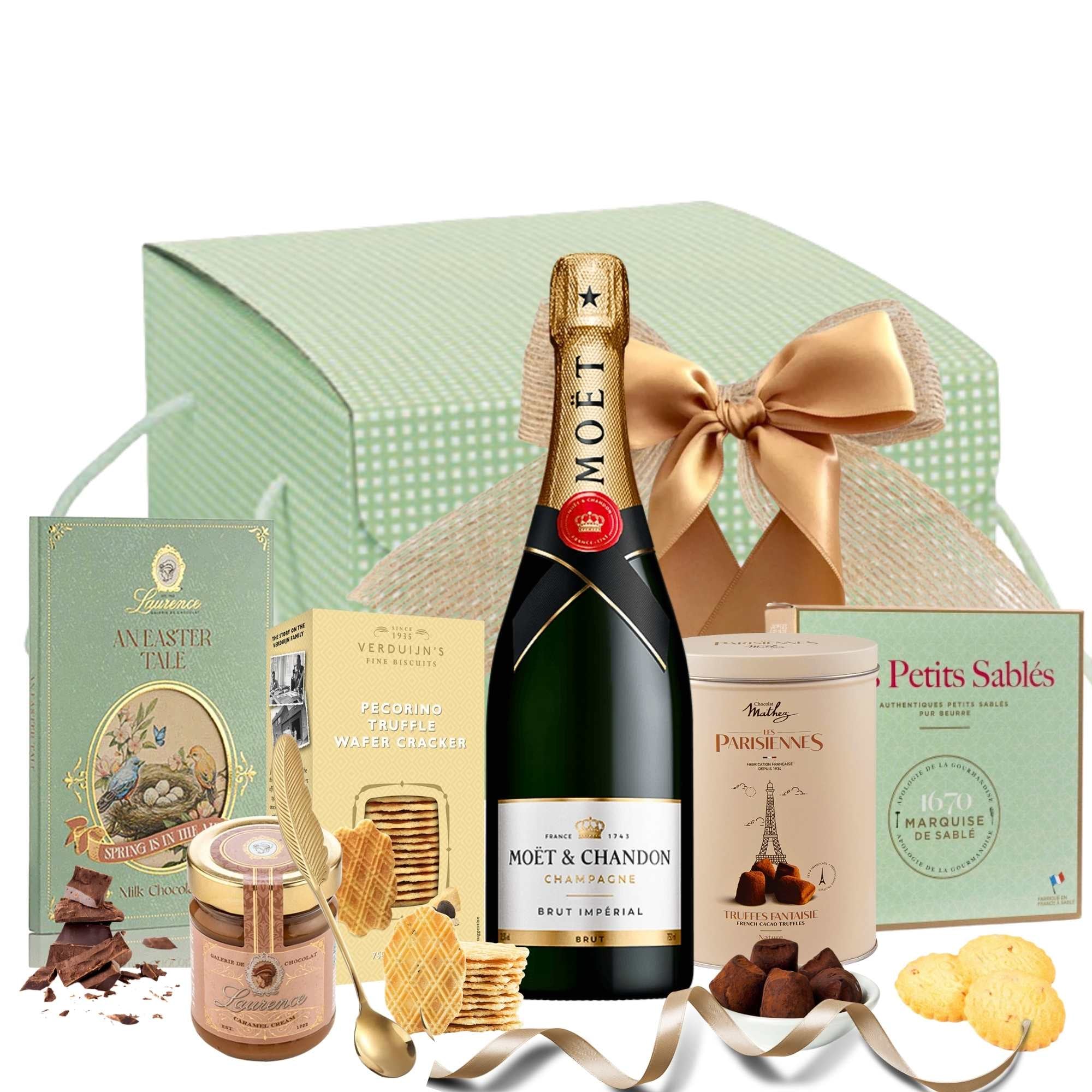 cadouri pentru paste cu sampanie moet chandon si dulciuri gourmet