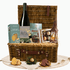 Coș cadou de Crăciun Winter Light cu vin Solstice, ciocolată Laurence și felinar decorativ